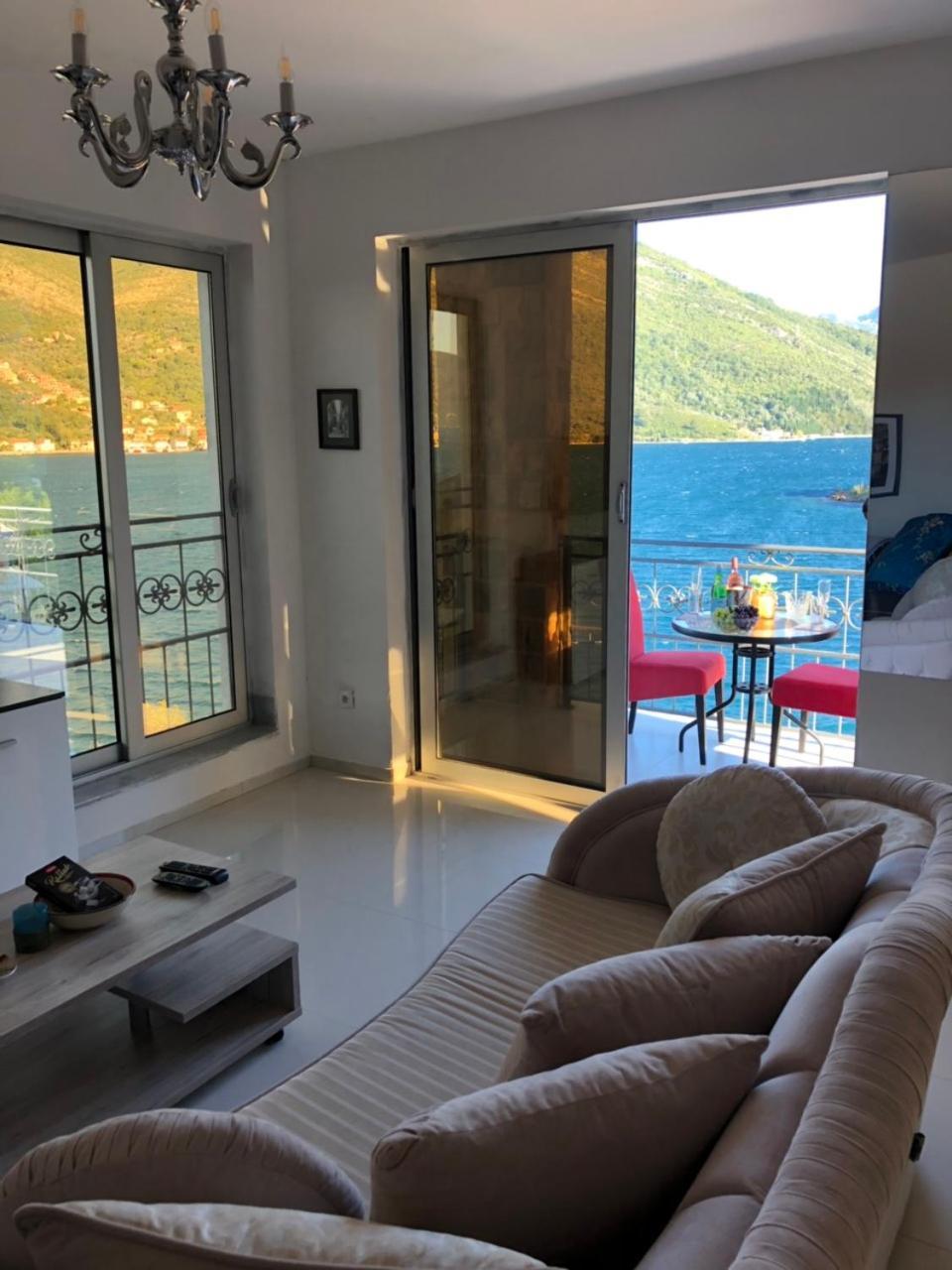 Apartment Galina Tivat Exterior foto
